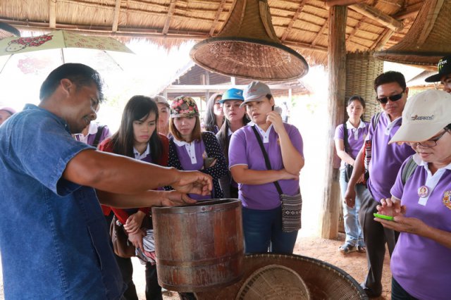 โครงการค่ายรวมพลังฟันเฟืองศูนย์การแพทย์ฯ