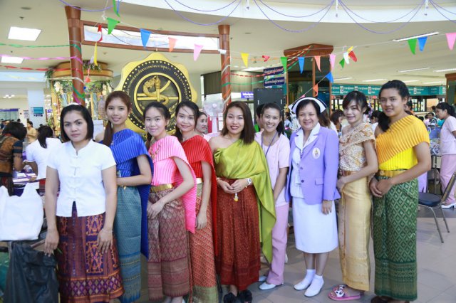 โครงการสืบสานประเพณีลอยกระทง 25 พฤศจิกายน 2558