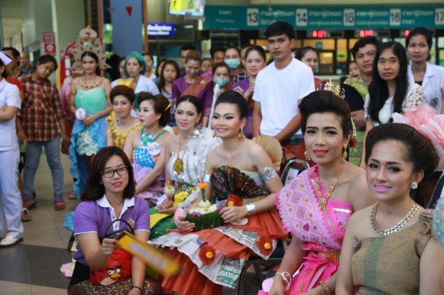 โครงการสืบสานประเพณีลอยกระทง 25 พฤศจิกายน 2558