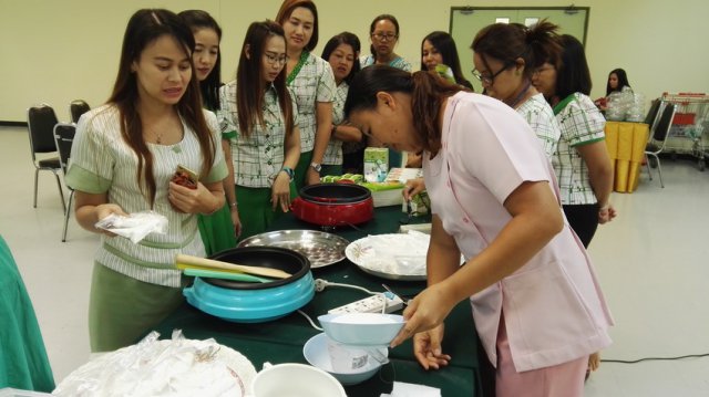 โครงการกิจกรรมบ่ายคลายเครียด ขนมผกากรอง 20 เมษายน 2559