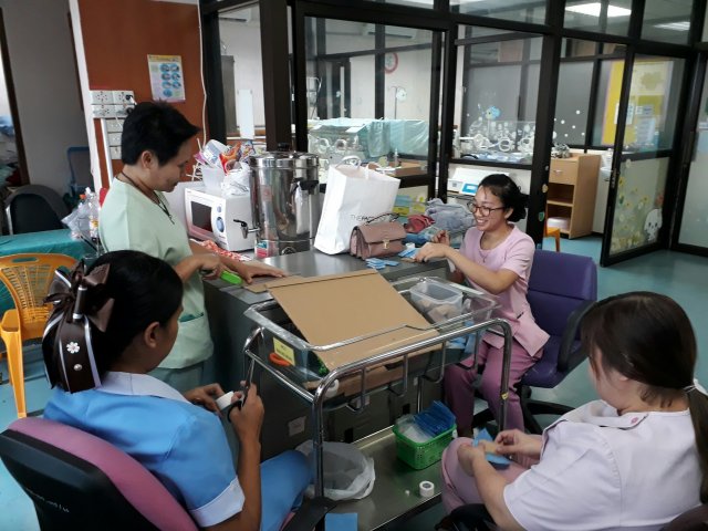 โครงการจิตสาธารณะ โครงการ Arm/Foot Board for Newborn 61